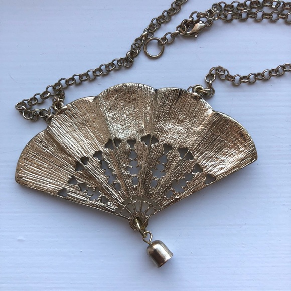 Vintage wine & gold peacock pendant necklace - Picture 6 of 8